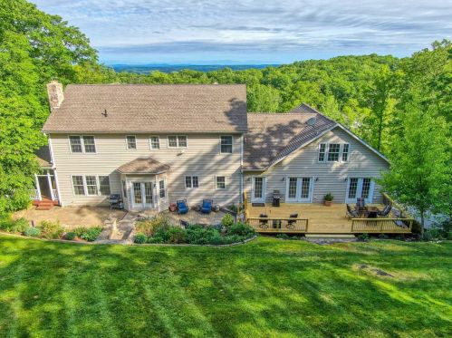 60 Emma Way, Poughquag, NY 12570-5662