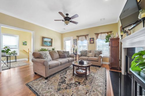 4 Providence Dr, Islip Terrace, NY 11752-2534