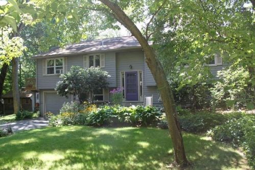 45 Ward St, Amherst, MA 01002-1658