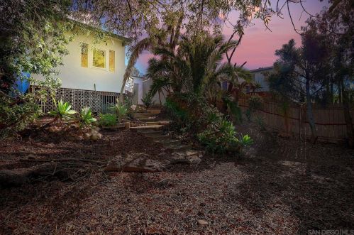 1027 31st St, San Diego, CA 92113-2560