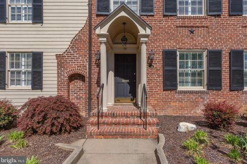 701 Hanover St, Fredericksburg VA  22401-5714 exterior