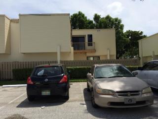 1552 Shaker Cir, West Palm Beach, FL 33414-5737