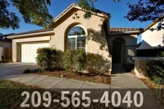 2607 Rose Hill Ln, Riverbank, CA 95367-9571