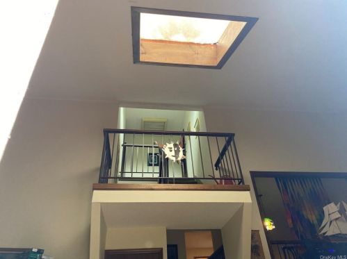 25 Bayberry Cir, Fishkill NY  12524-2603 exterior