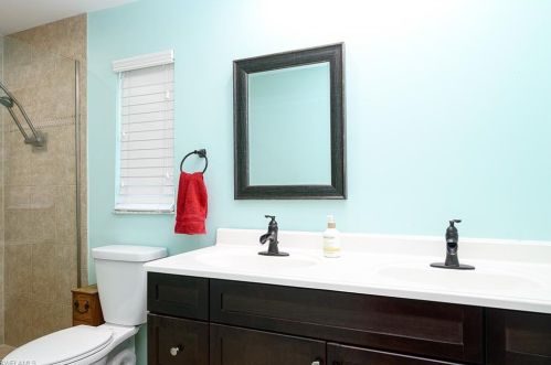 320 Hazelcrest St, Marco Island FL  34145-5230 exterior