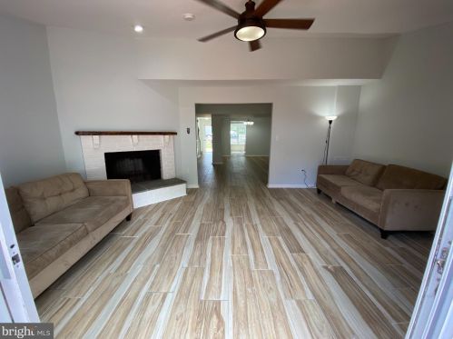 3718 Tavern Way, Triangle VA  22172-1035 exterior