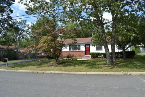 325 17th Ave, Bricktown, NJ 08724-1609