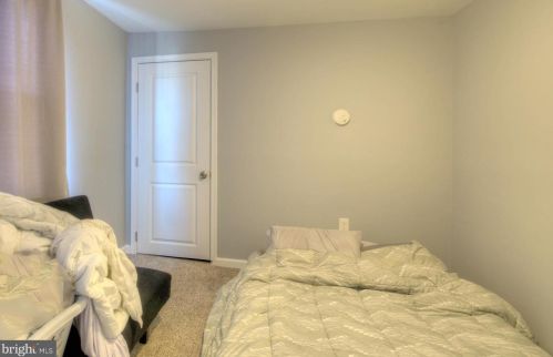 1702 Swedesboro Ave, West Deptford NJ  08066-1517 exterior