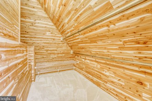 3073 Cleveland Ave, Washington DC 20008-3450 exterior