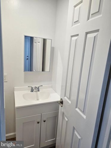 1207 Fillmore St, Philadelphia PA 19124-2906 exterior