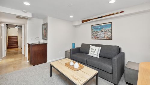 77 Lakeview Dr, Lake Geneva WI  53147-9701 exterior