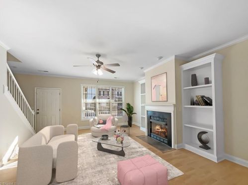 4427 Baylor St, Greensboro, NC 27455-2564