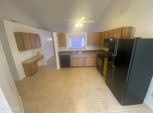 2824 Irwin Ave, Mesa, AZ 85204-7248