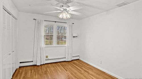 75 Nubel Ln, New Canaan CT  06840-6913 exterior
