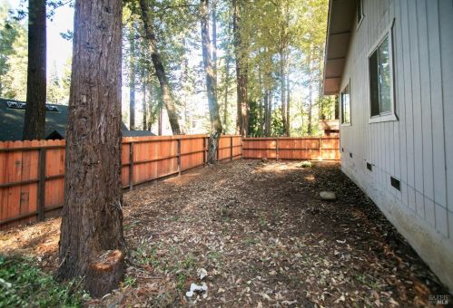 24150 Birch Pl, Willits CA  95490-9509 exterior