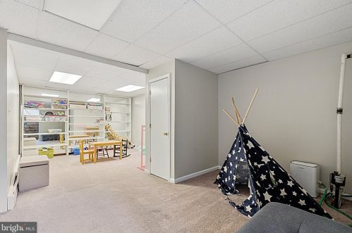 135 Marmic Dr, Southampton PA 18966-1725 exterior