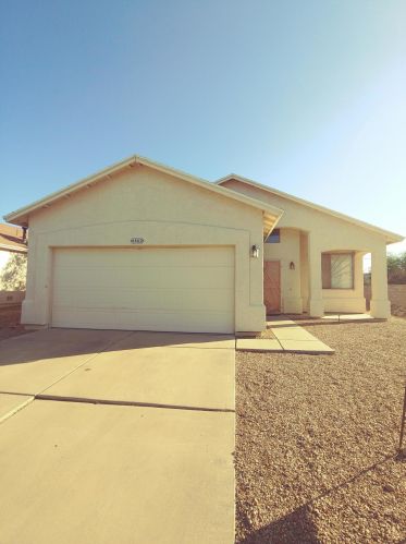 8862 Desert Valley Way, Tucson, AZ 85747-5194