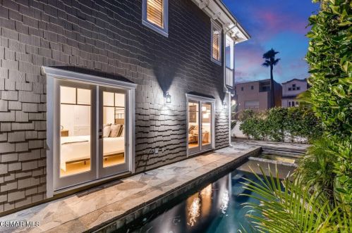 820 Mandalay Bch Rd, Oxnard CA 93035-1078 exterior