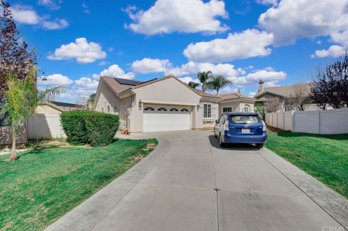 1637 Ivy Ct, Beaumont, CA 92223-7166