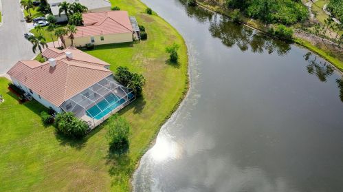 653 Long Key Ct, Fort Pierce, FL 34986-2032