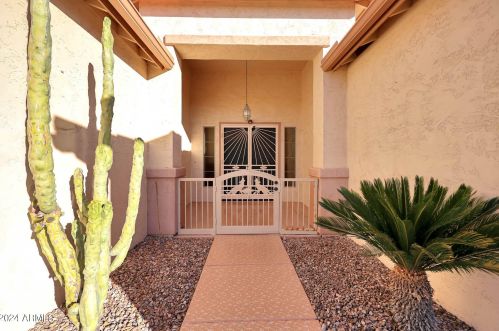 18006 Sammy Way, Sun City, AZ 85374-8931