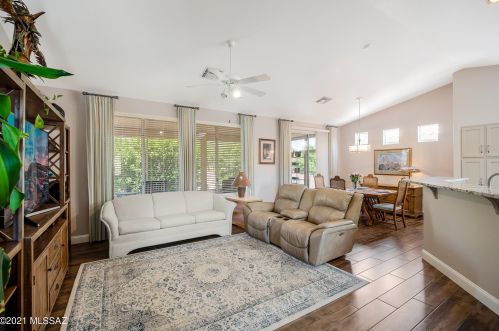 9395 Wishing Star Dr, Tucson, AZ 85743-5477