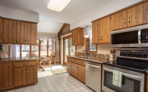 214 Pebble Beach Rd, Alex MN 56308-8140 exterior