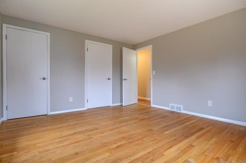 55 Pine River Rd, North Haven CT  06473-3312 exterior