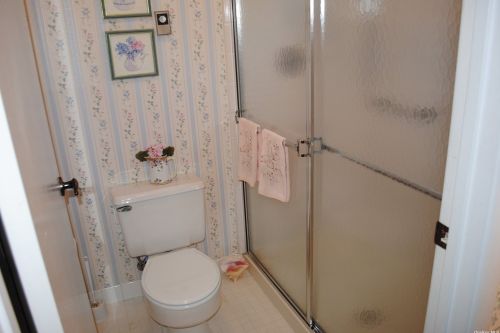 554 Stratford Ln, Panamoka NY  11961-2038 exterior