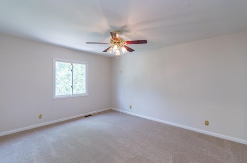 8235 Woodcreek Dr, Florence KY  41042-9119 exterior