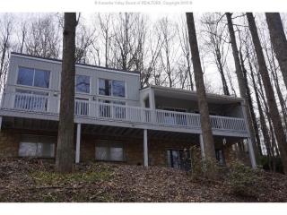 550 Seneca Hills Dr, Elkview, WV 25071-7686