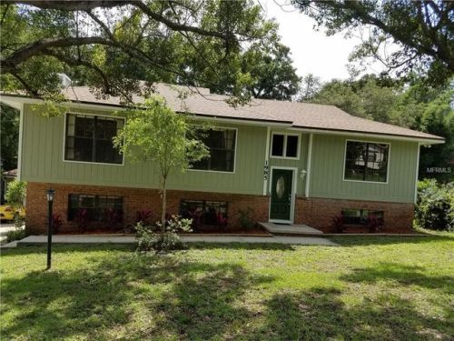 1985 Yorkshire Dr, Deland, FL 32724-8390