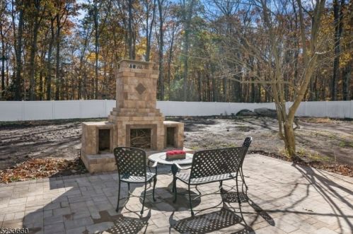 32 Ridge Rd, Parsippany NJ  07834-9629 exterior