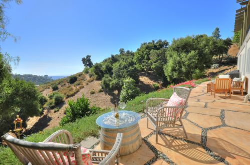 731 Las Canoas Pl, Santa Barbara CA 93105-2329 exterior