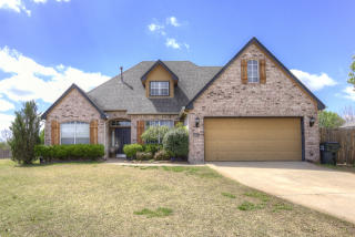 15208 88th Pl, Owasso, OK 74055-8481