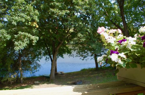 737 Amber Dr, Saint Paul MN 55122-2059 exterior