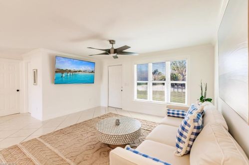 529 100th Ave, Naples FL  34108-2235 exterior