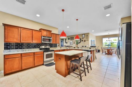 10719 Carloway Hills Dr, Wimauma FL  33598-6140 exterior