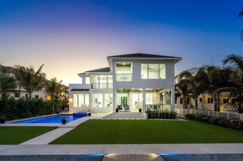 2505 Lake Dr, Boynton Beach, FL 33435-2414