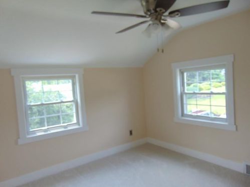 1811 Mount Royal Blvd, Glenshaw PA  15116-1007 exterior