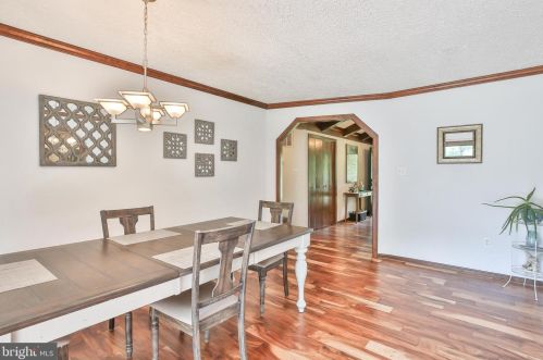 2327 Contest Ln, Haymarket VA  20169-1209 exterior