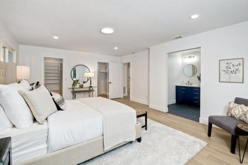 2532 Unicornio St, Carlsbad CA  92009-5327 exterior