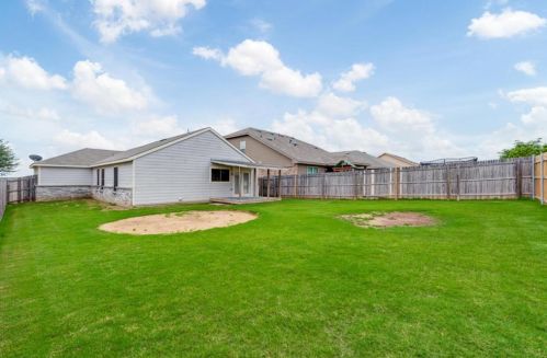 3032 Wakecrest Dr, Fort Worth TX  76108-6999 exterior