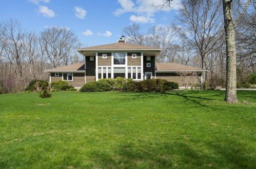 230 Blueberry Ln, Richmond, RI 02892-1833