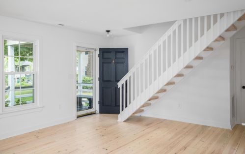 1510 Village Sq, Mount Pleasant SC  29464-4625 exterior