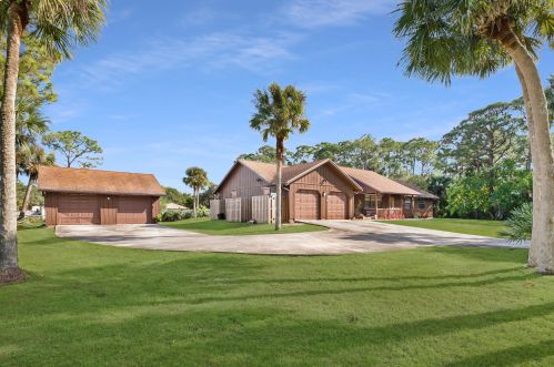 14370 68th Dr, West Palm Beach, FL 33418-7229