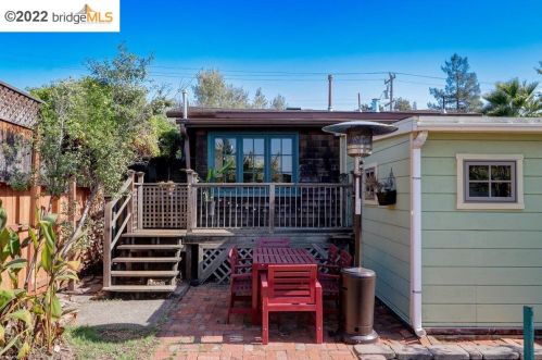 3963 Altamont Ave, Oakland CA 94605-2602 exterior