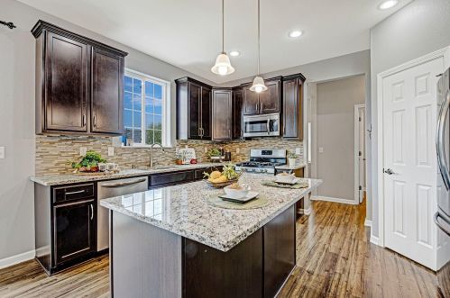 1910 Tumbleweed Cir, West Bend, WI 53095-8561