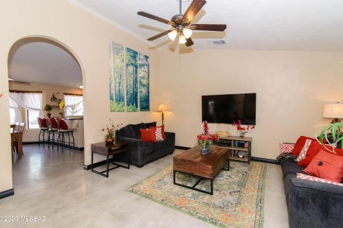 10273 Sky Castle Way, Tucson, AZ 85730-4481