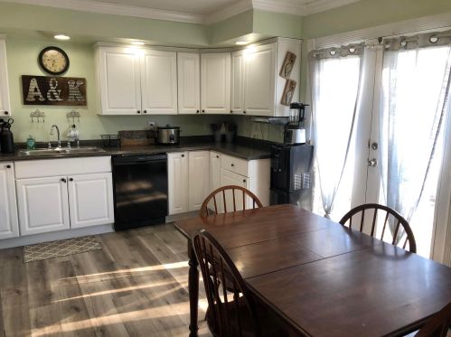 7745 White Oak Rd, Bloomingburg, OH 43106-9744